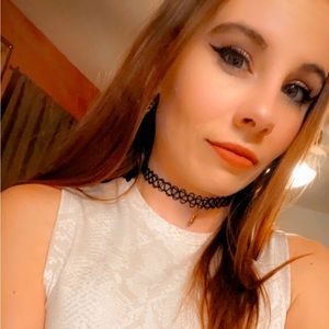 Meet your Posher, Kira